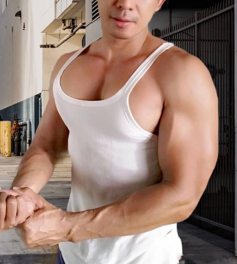 @hotpecs_