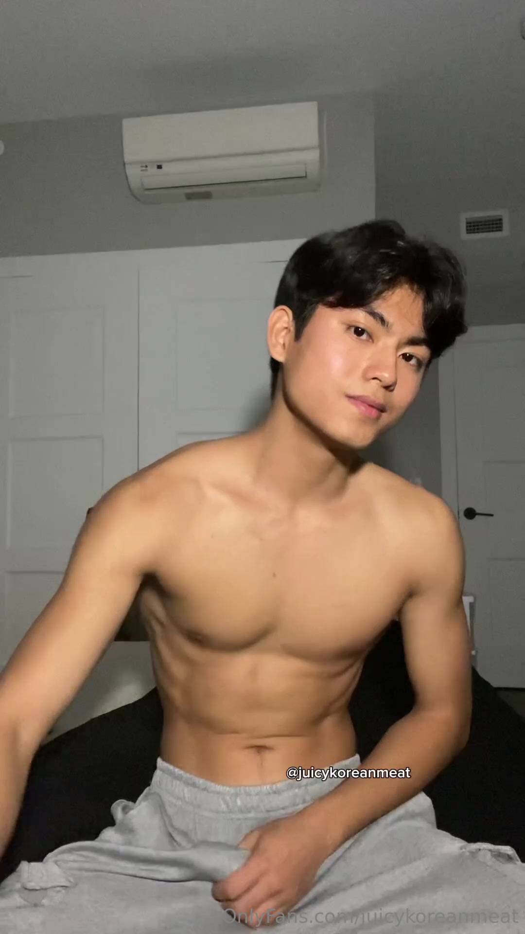 @juicykoreanmeat 972.50 MB