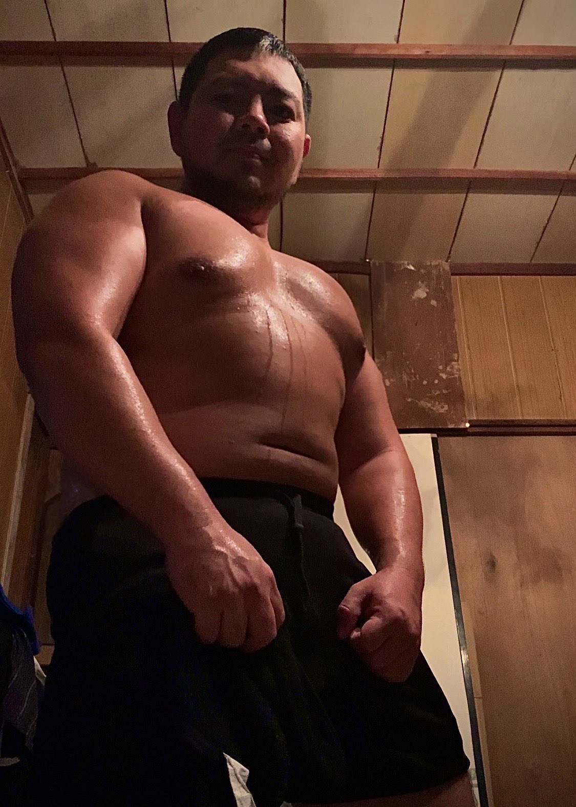 戌助